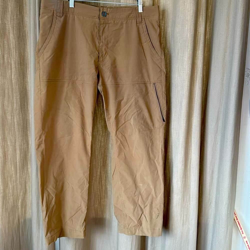 Amazon Essentials nylon travel pants 36/29￼
